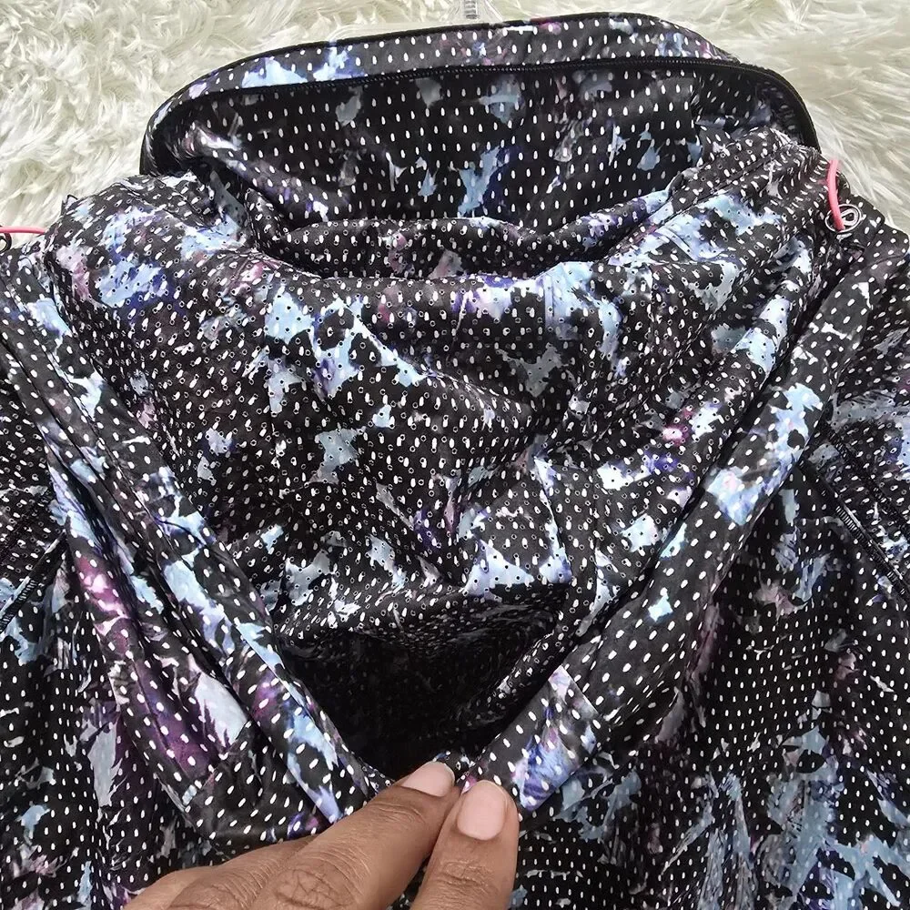 Lululemon Pack It Vest Floral Sport Tranquil Blue Multi Stow Away Zip Hooded 6